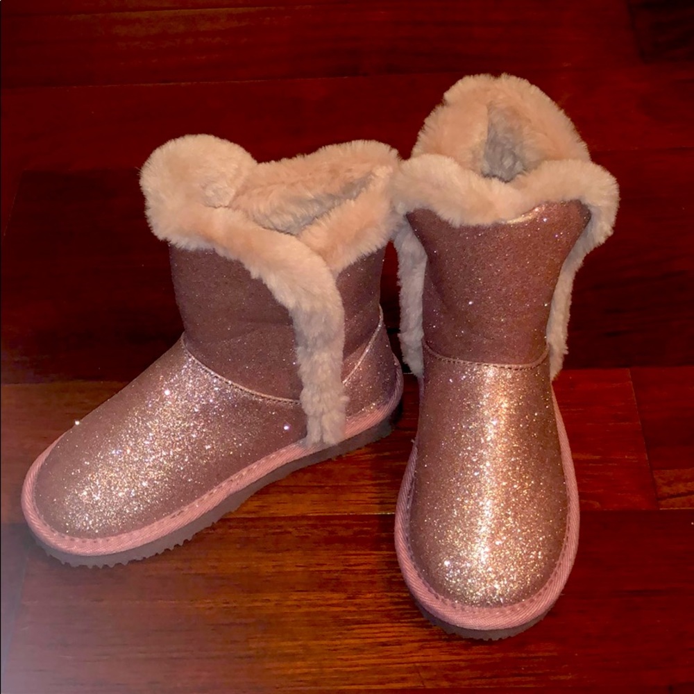 Olive & Edie Glitter Cozy Boot - Size 13